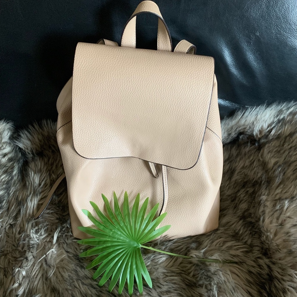 Beige back pack